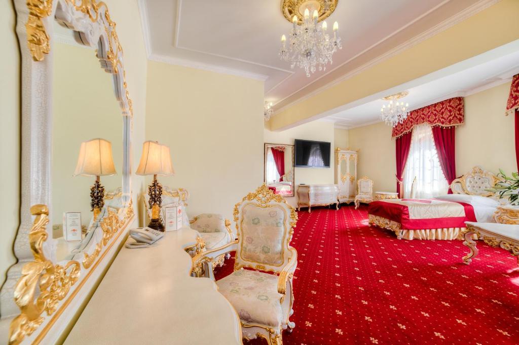يانوف لوبلسكي Hotel Krolewski الغرفة الصورة