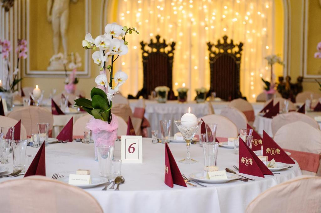 يانوف لوبلسكي Hotel Krolewski المظهر الخارجي الصورة