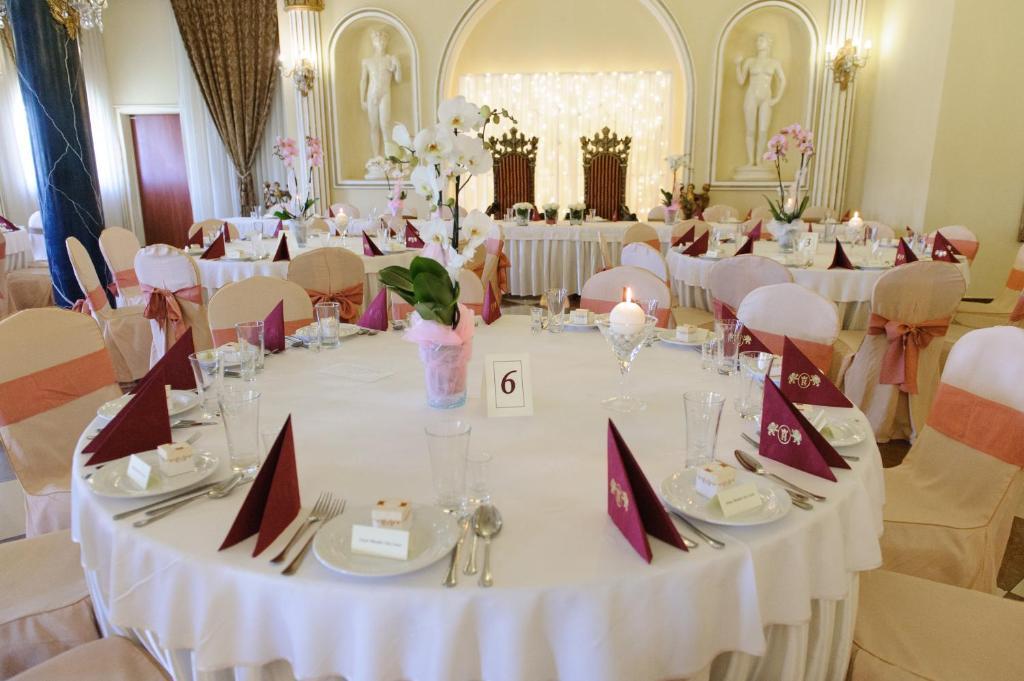 يانوف لوبلسكي Hotel Krolewski المظهر الخارجي الصورة