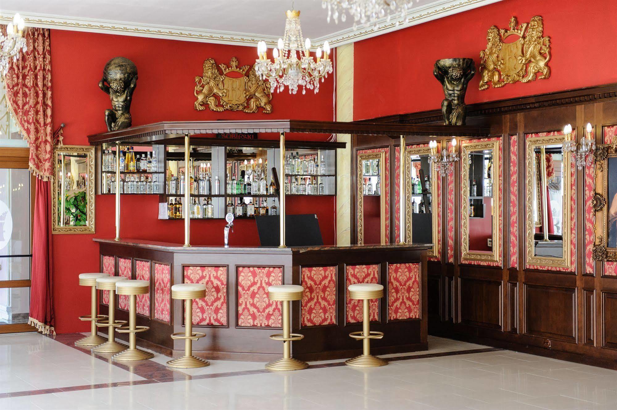 يانوف لوبلسكي Hotel Krolewski المظهر الخارجي الصورة