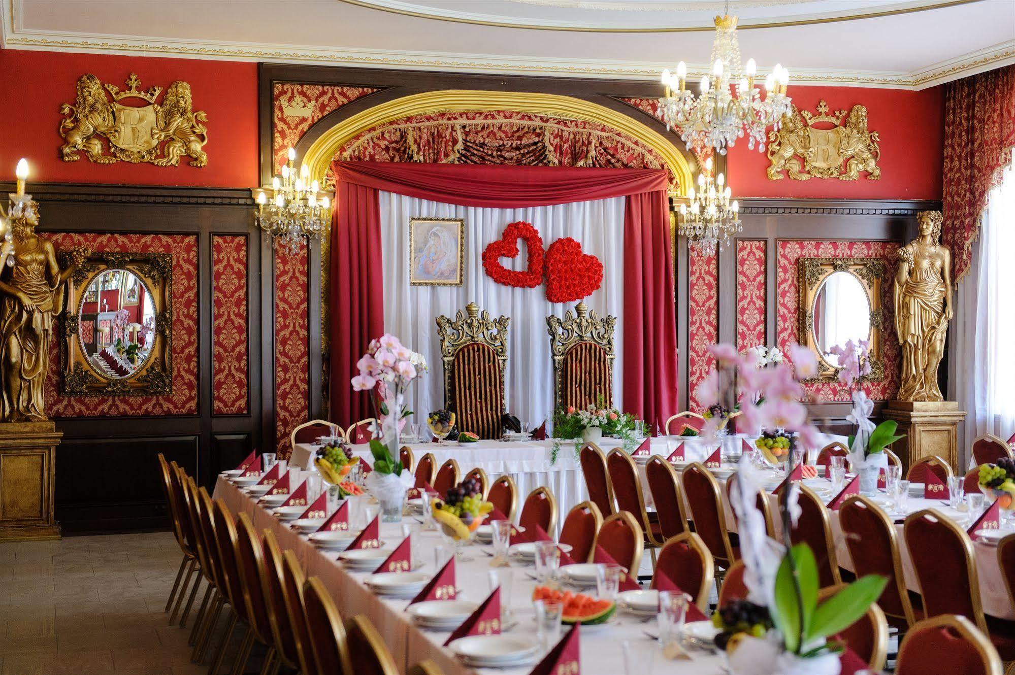 يانوف لوبلسكي Hotel Krolewski المظهر الخارجي الصورة